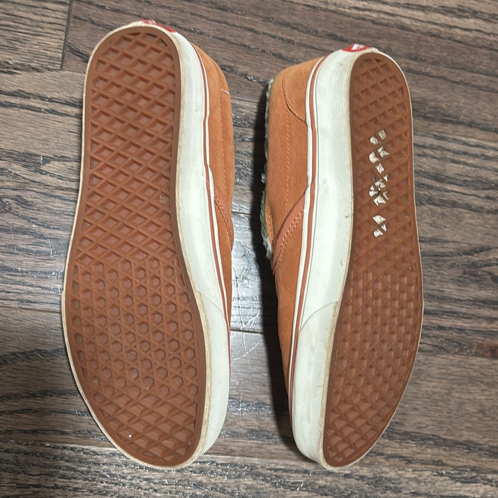 Women’s Vans Off the Wall Slip-Ons. Size 9 - Picture 3 of 4